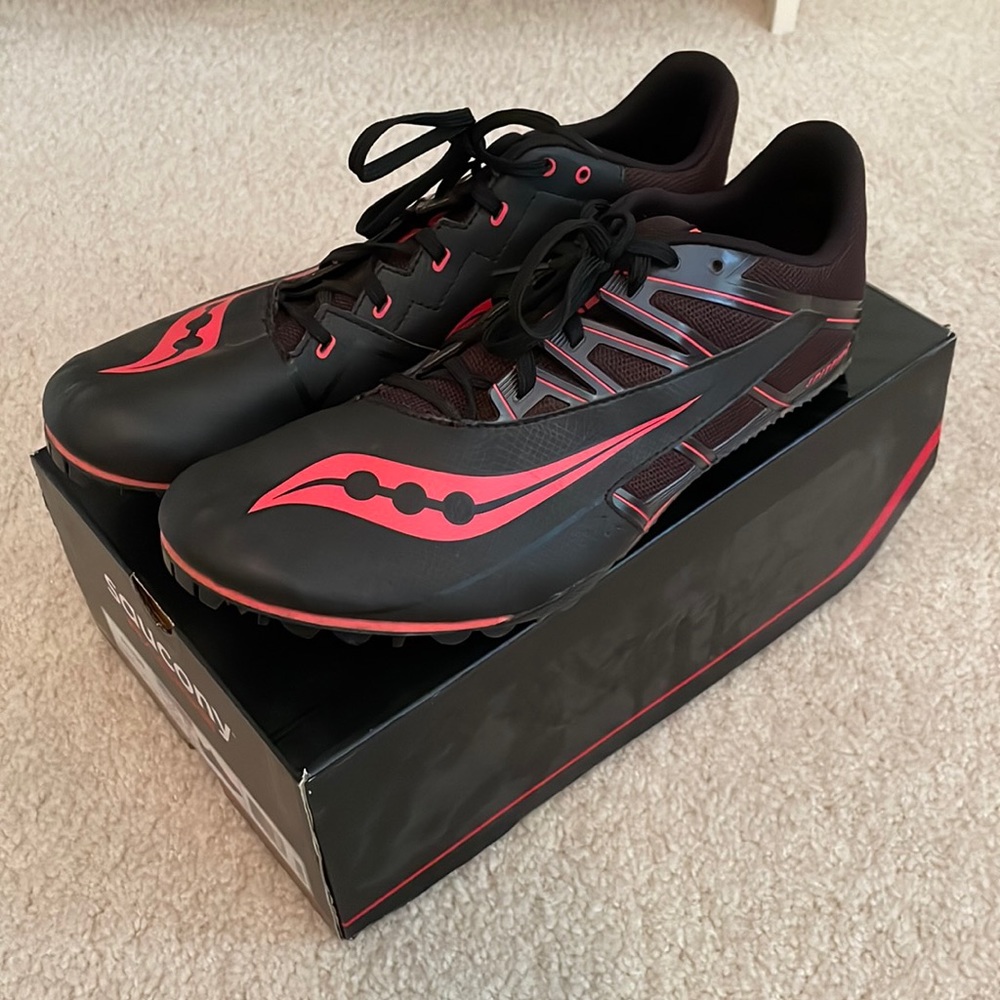 Men’s Saucony Spitfire Racing Spikes
